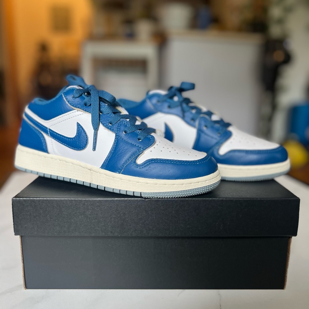 Air Jordan 1 Low SE White & Industrial Blue